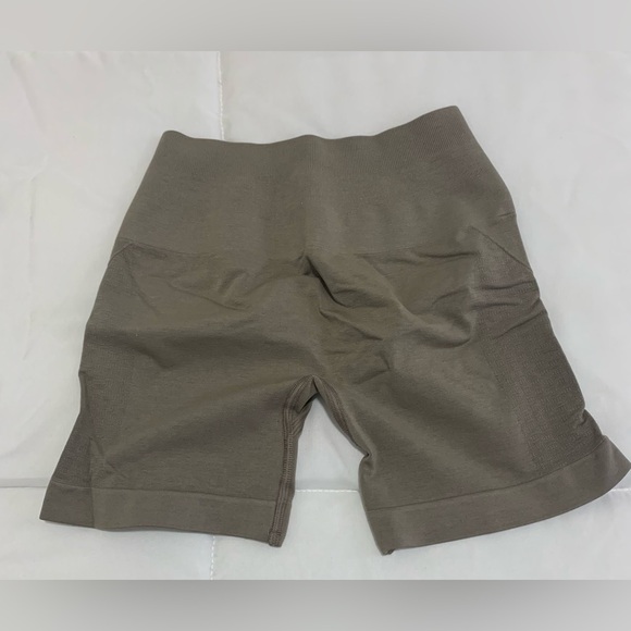 Alphalete Pants - New Women’s Alphalete Amplify Contour 5” Shorts Size Small